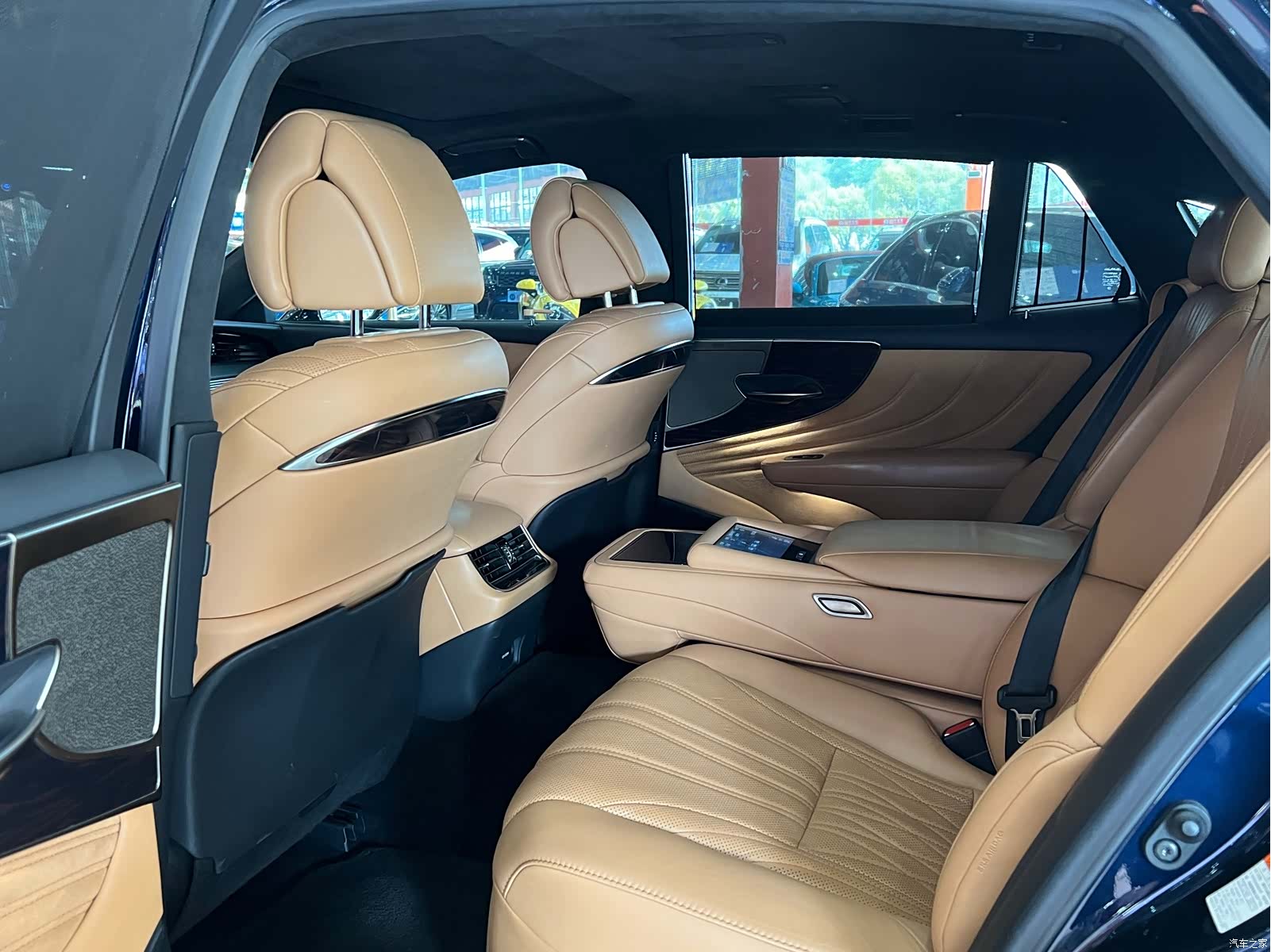 Lexus LS, 2021 14