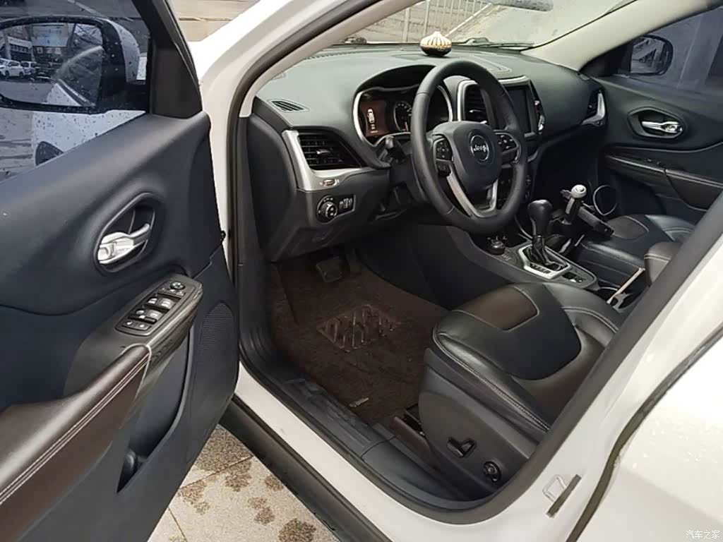 Jeep Cherokee, 2016 16