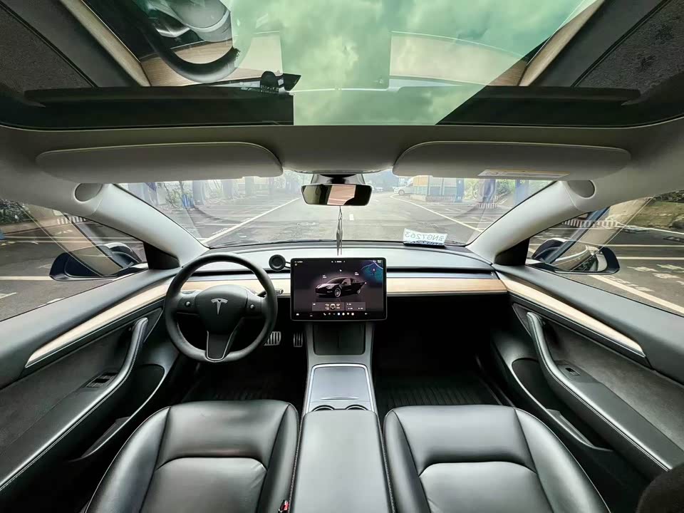 Tesla Model 3 Tesla Model 3