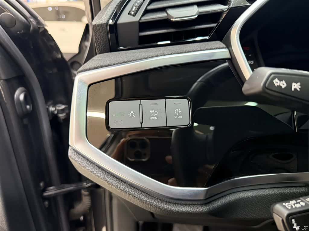 Audi Q3, 2023 20
