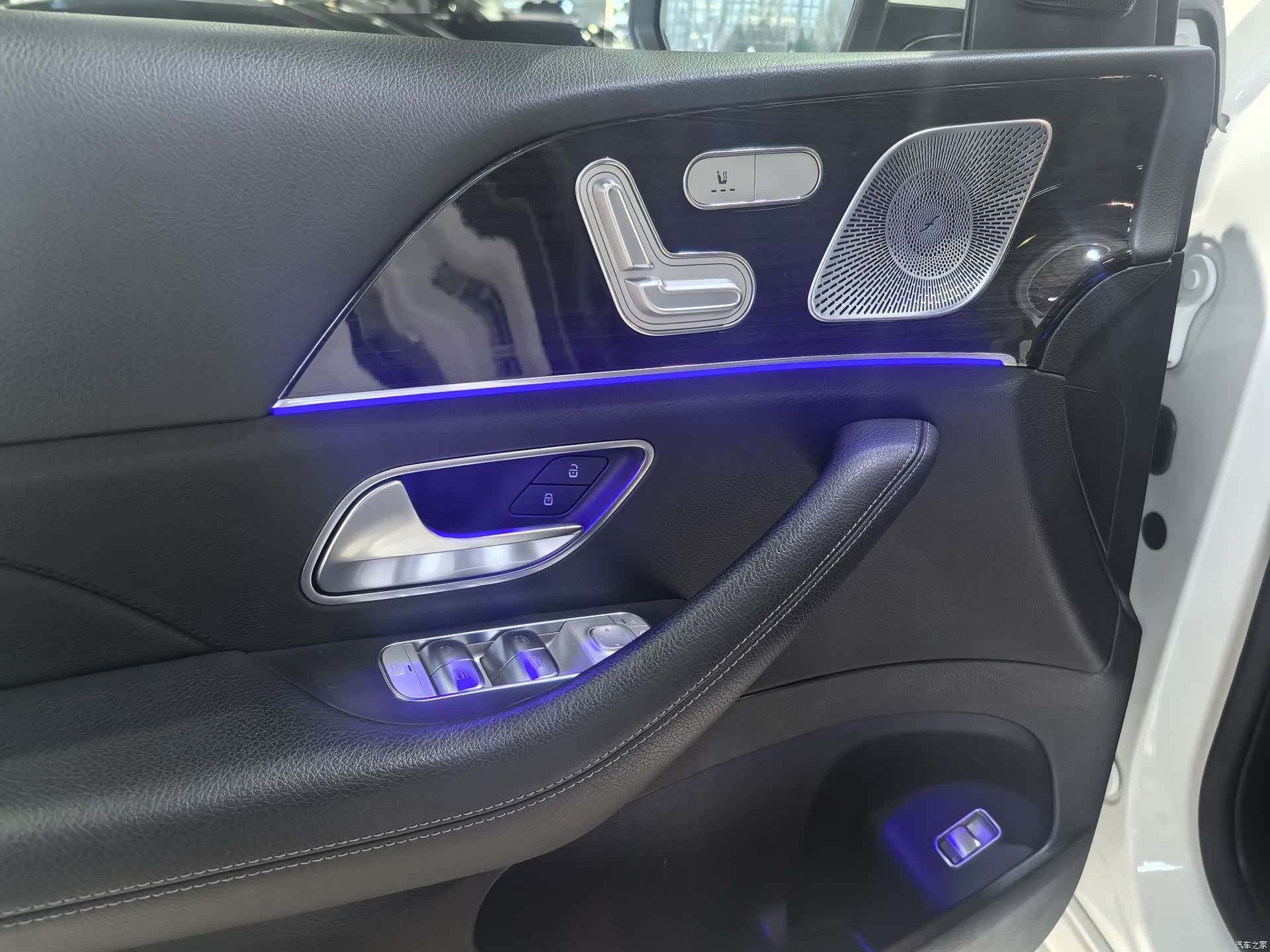 Mercedes-Benz GLE, 2020 4