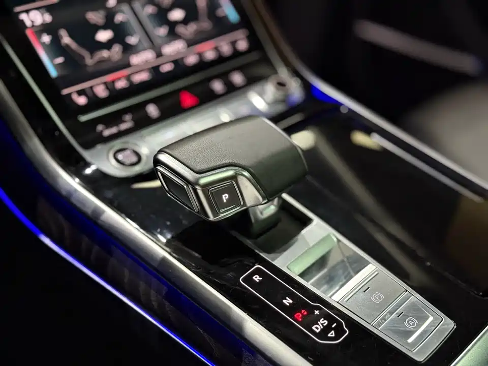 Audi Q8 Audi Q8