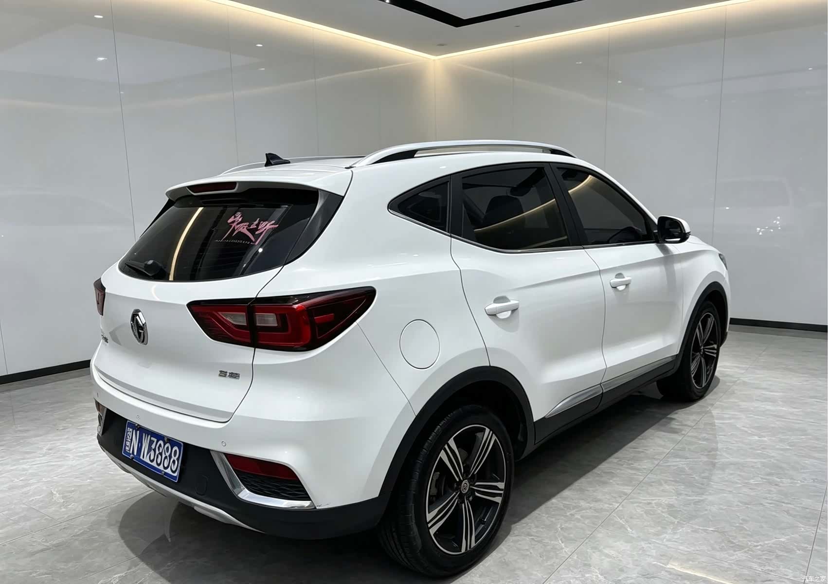 MG ZS, 2017 8
