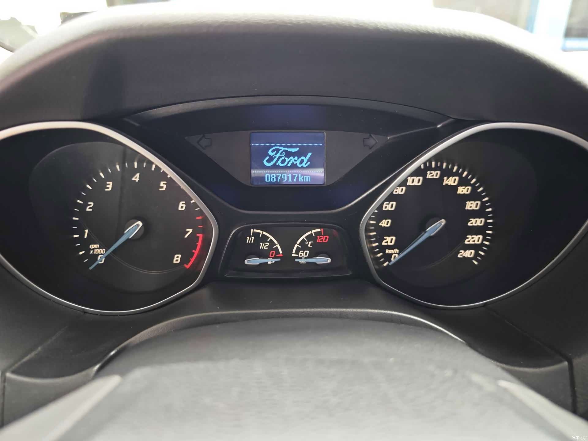 Ford Focus, 2013 16