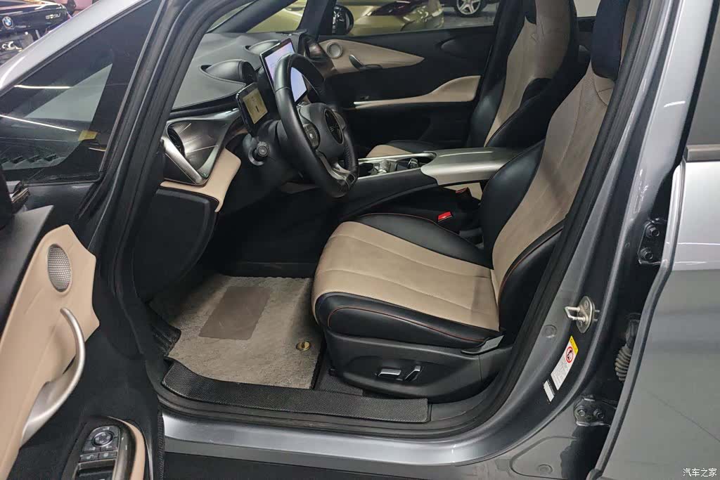 BYD Dolphin, 2023 9