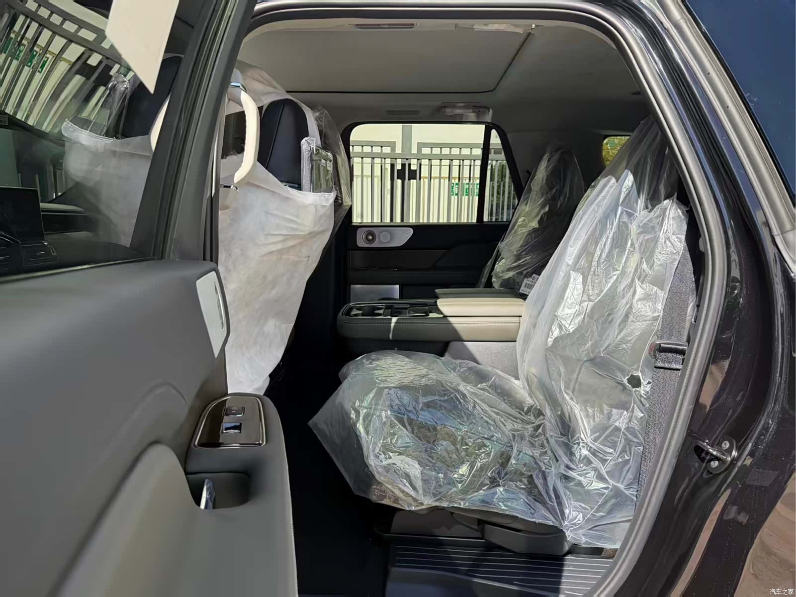 Lincoln Navigator, 2026 7