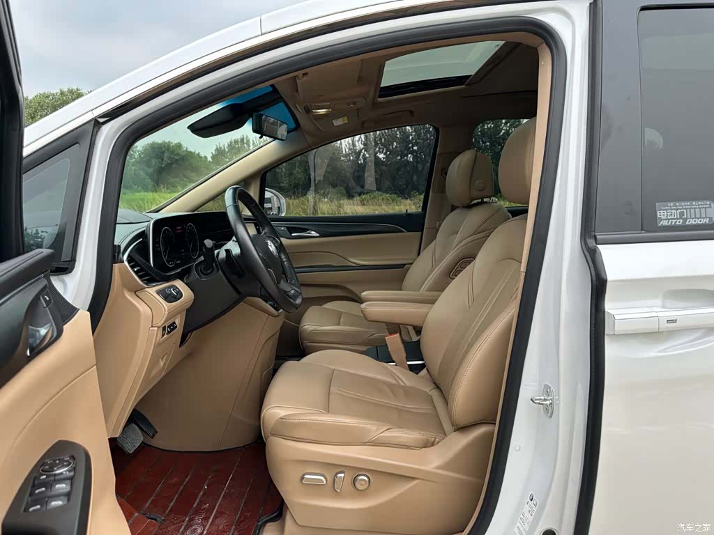 Buick GL8, 2020 9