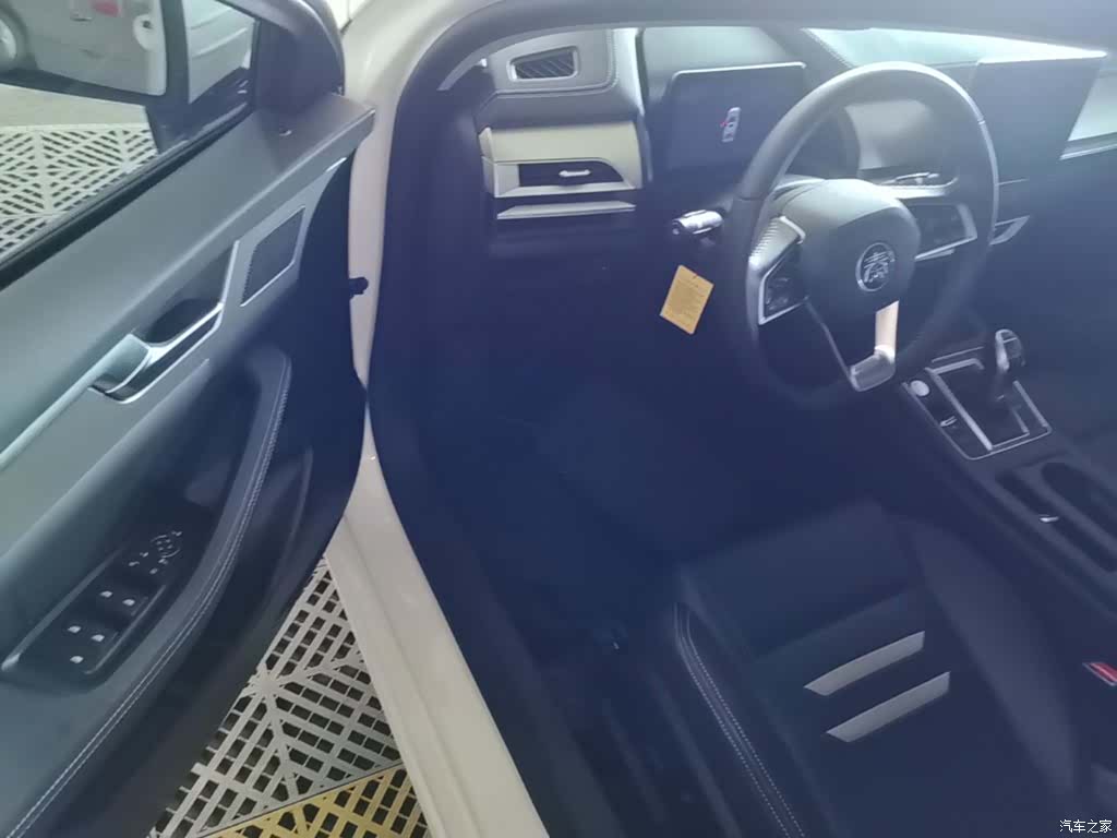 BYD Qin, 2020 16