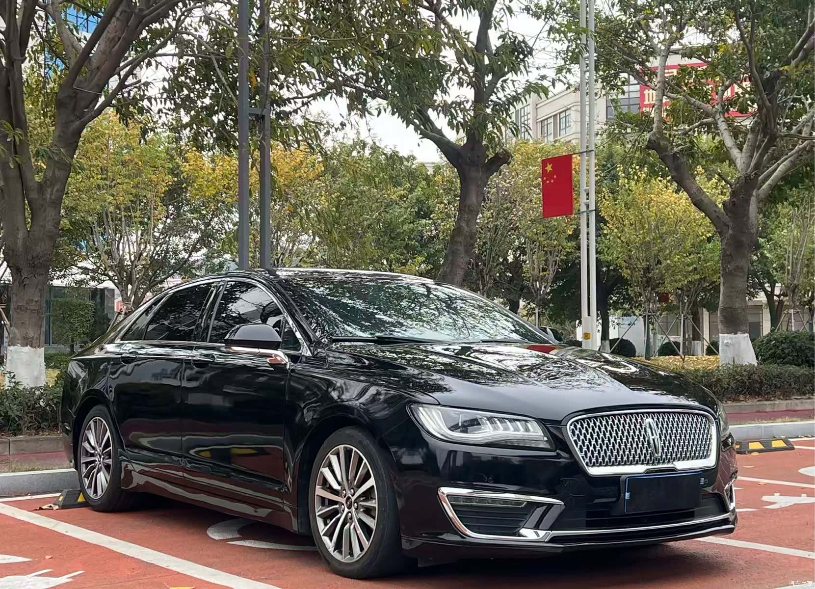 Lincoln MKZ, 2017 3