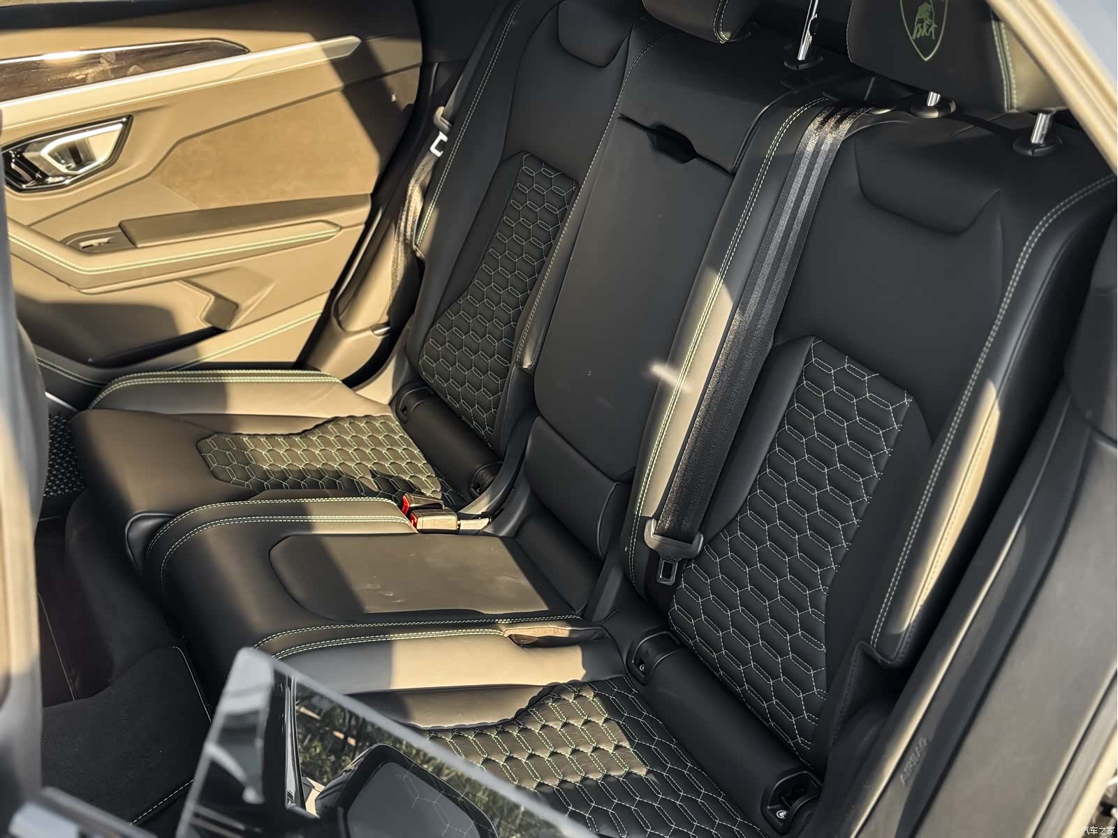 Lamborghini Urus, 2019 13