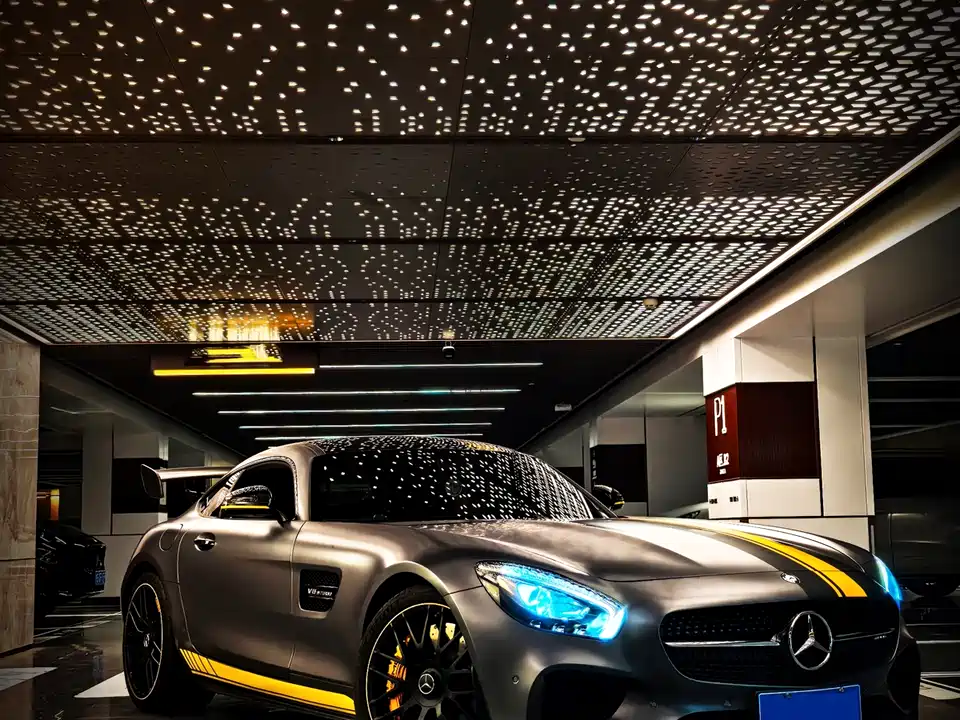 Mercedes-Benz AMG GT Mercedes-Benz AMG GT