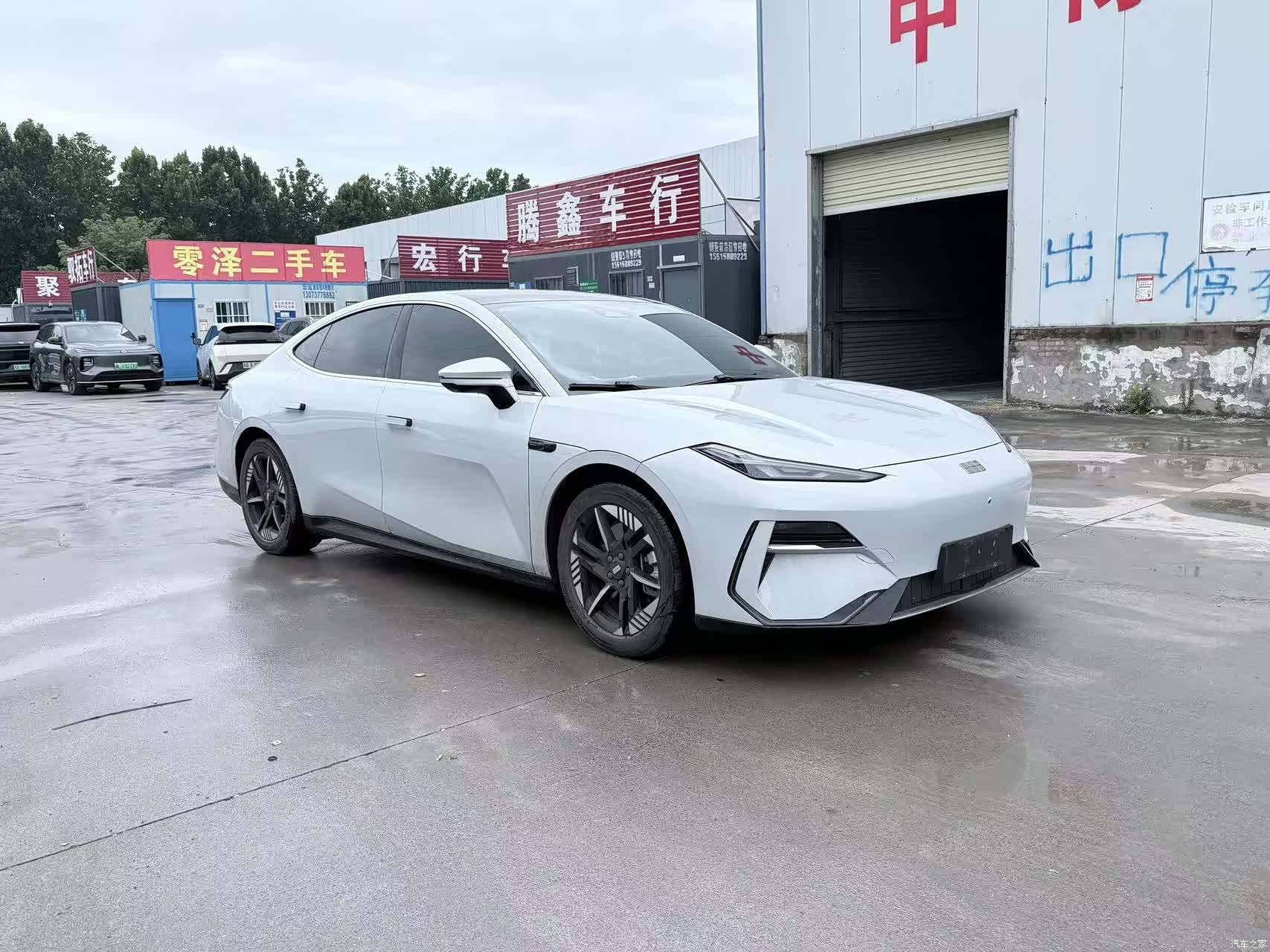 Geely E8, 2024 3