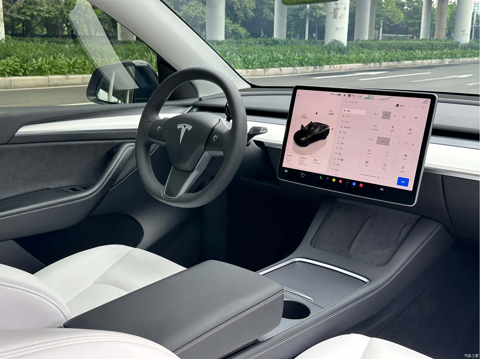Tesla Model Y, 2023 10