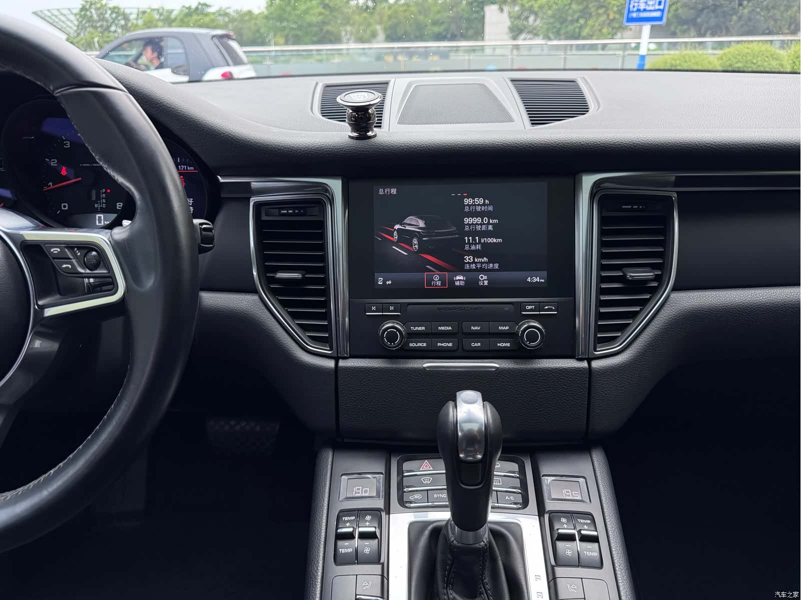 Porsche Macan, 2016 17