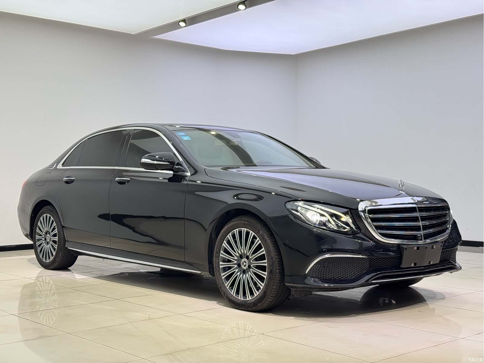 Mercedes-Benz E-Class, 2020 3