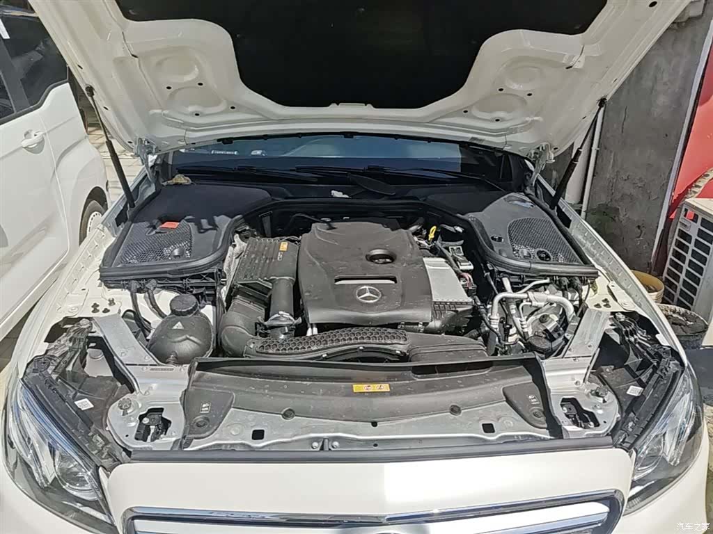 Mercedes-Benz E-Class, 2017 20