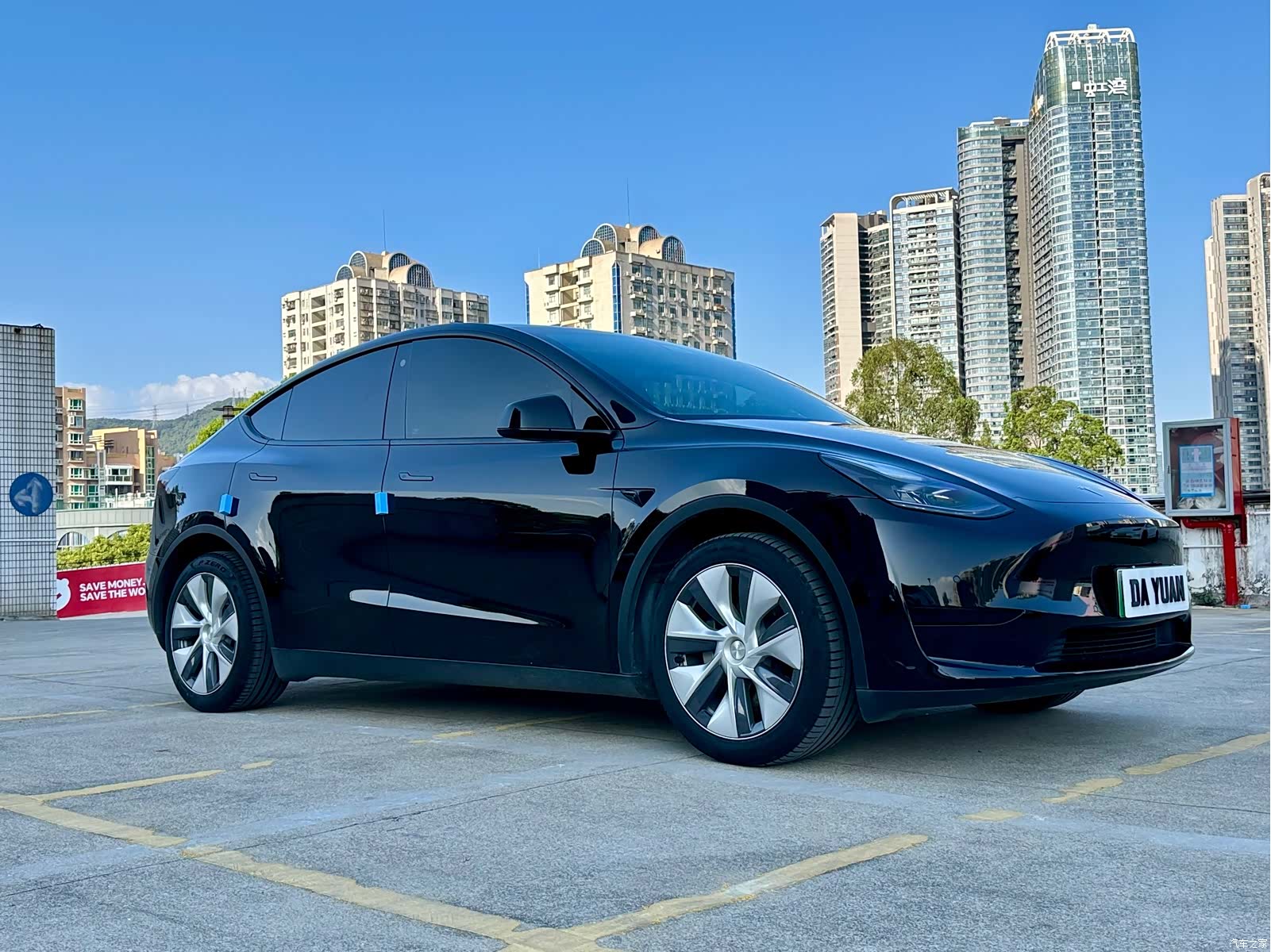 Tesla Model Y, 2023 10