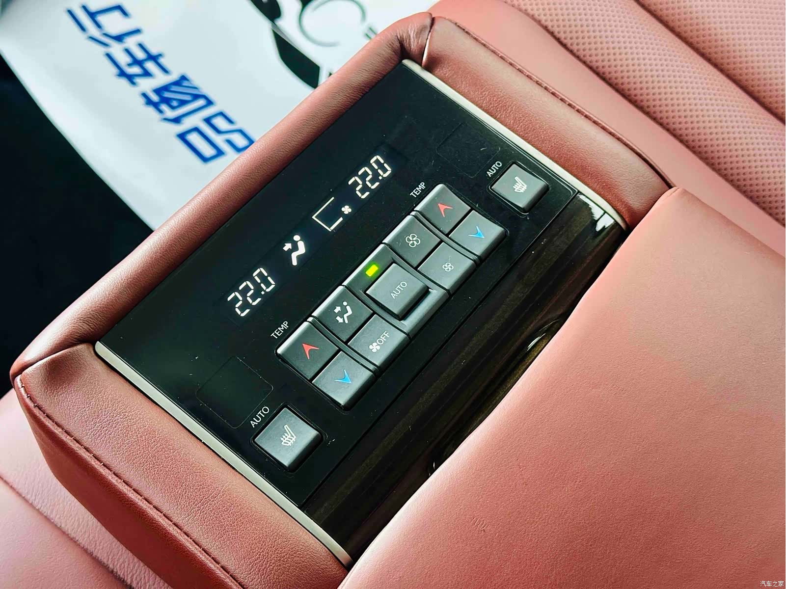 Lexus LX, 2018 17