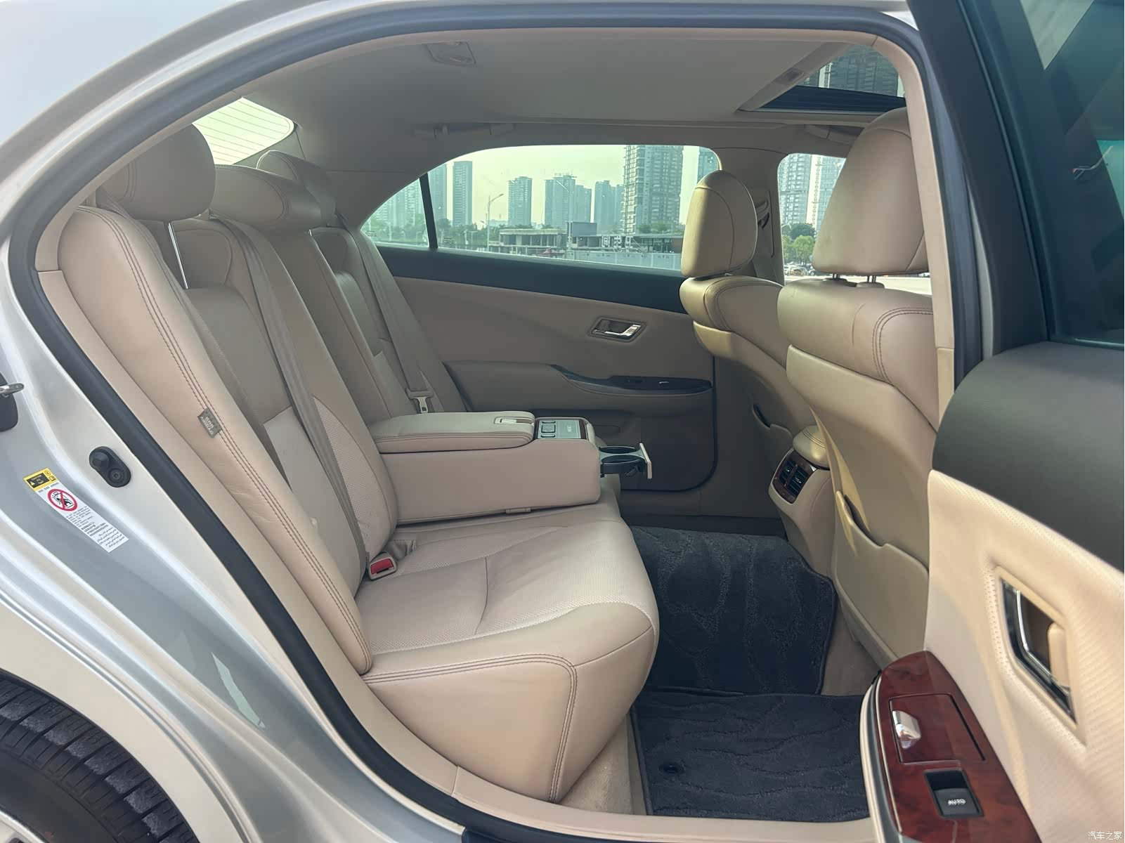 Toyota Crown, 2012 12