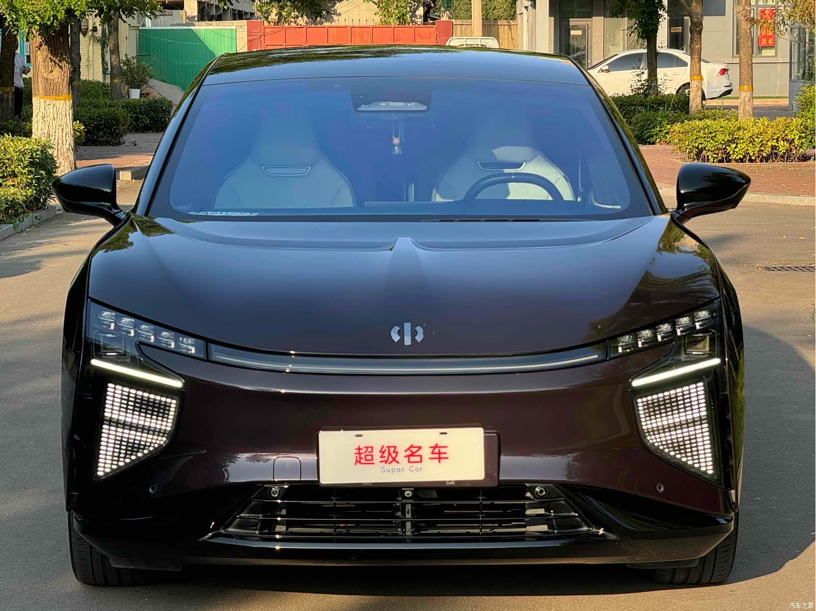 HiPhi X, 2022 2