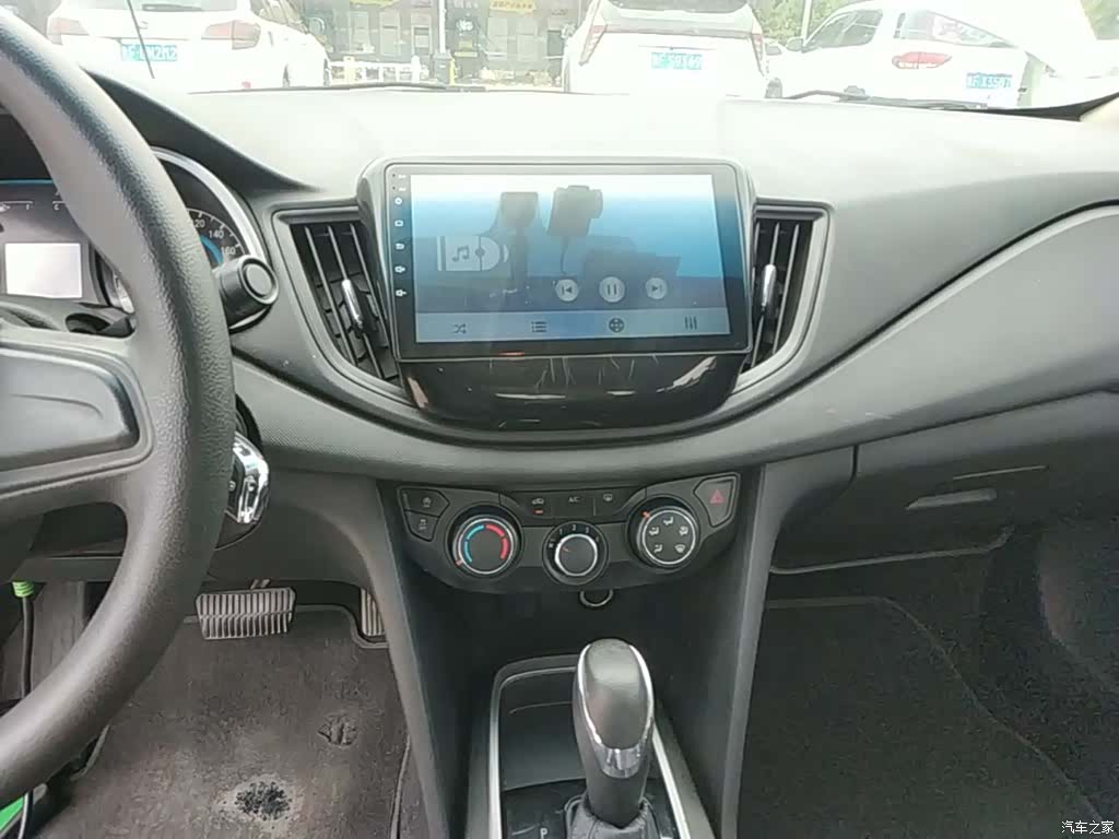 Chevrolet 320, 2019 13