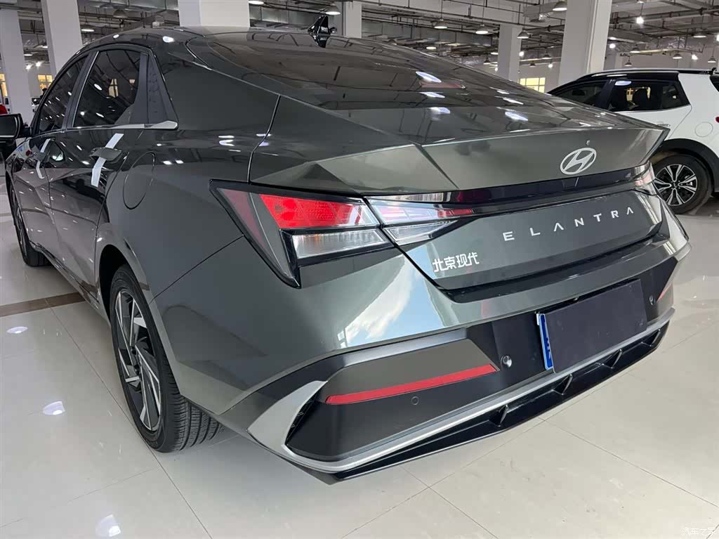 Hyundai Elantra, 2023 6