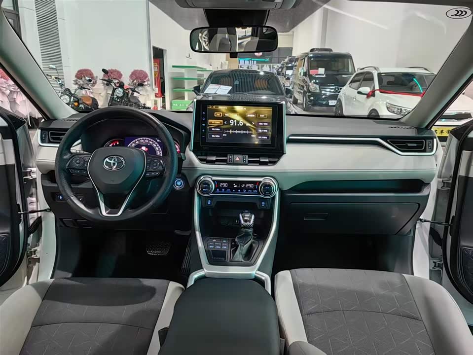 Toyota RAV4 Rongfang