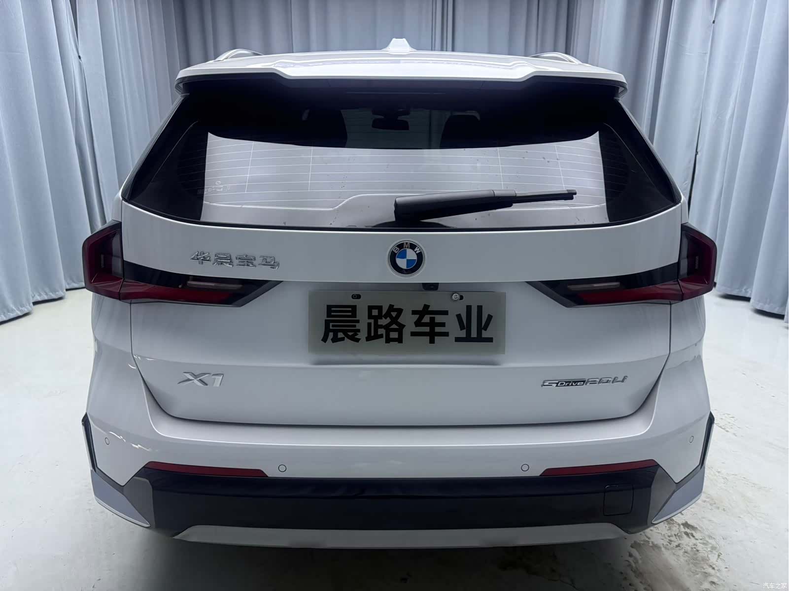 BMW X1, 2023 все фото
