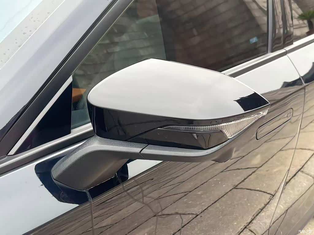 Changan UNI-V, 2022 10