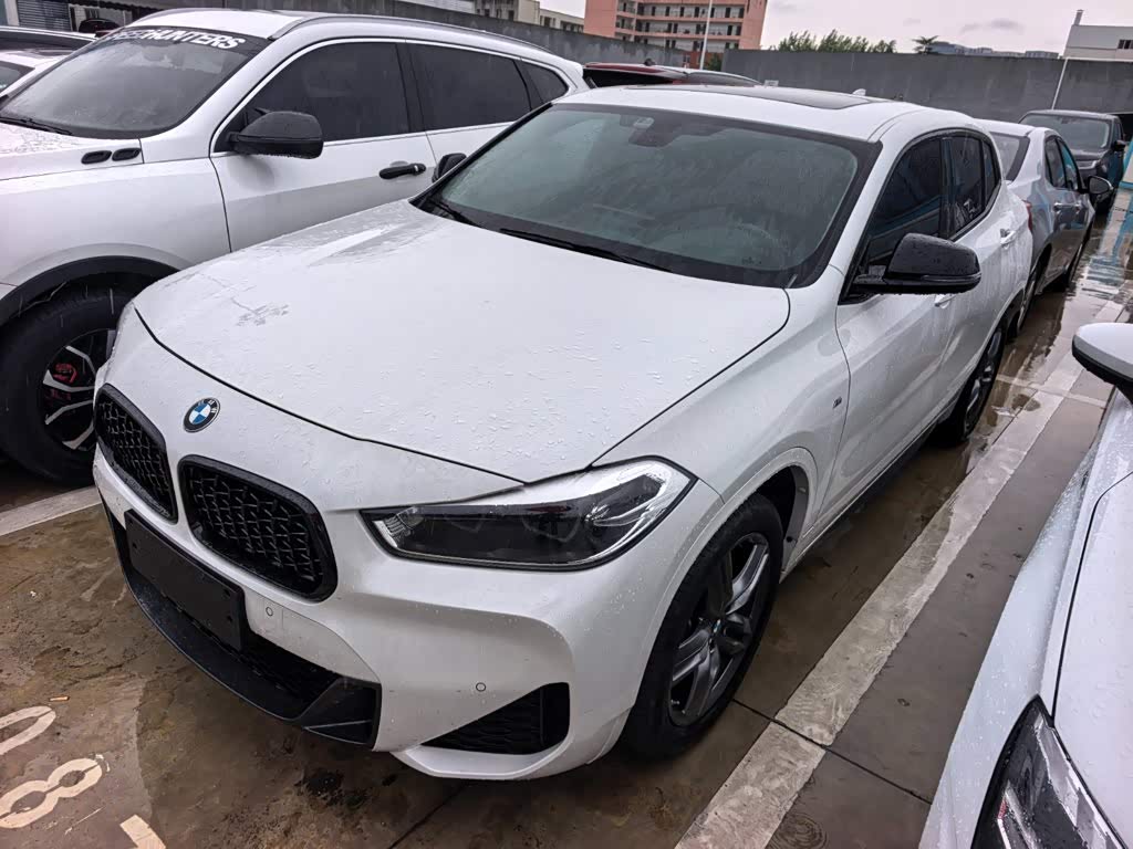 BMW X2