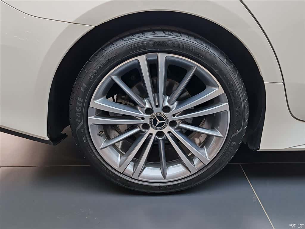 Mercedes-Benz CLS, 2023 18