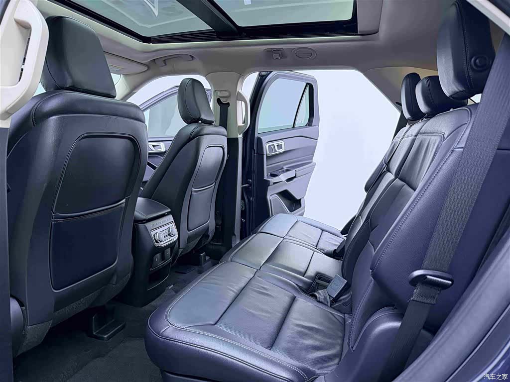 Ford Explorer, 2020 10