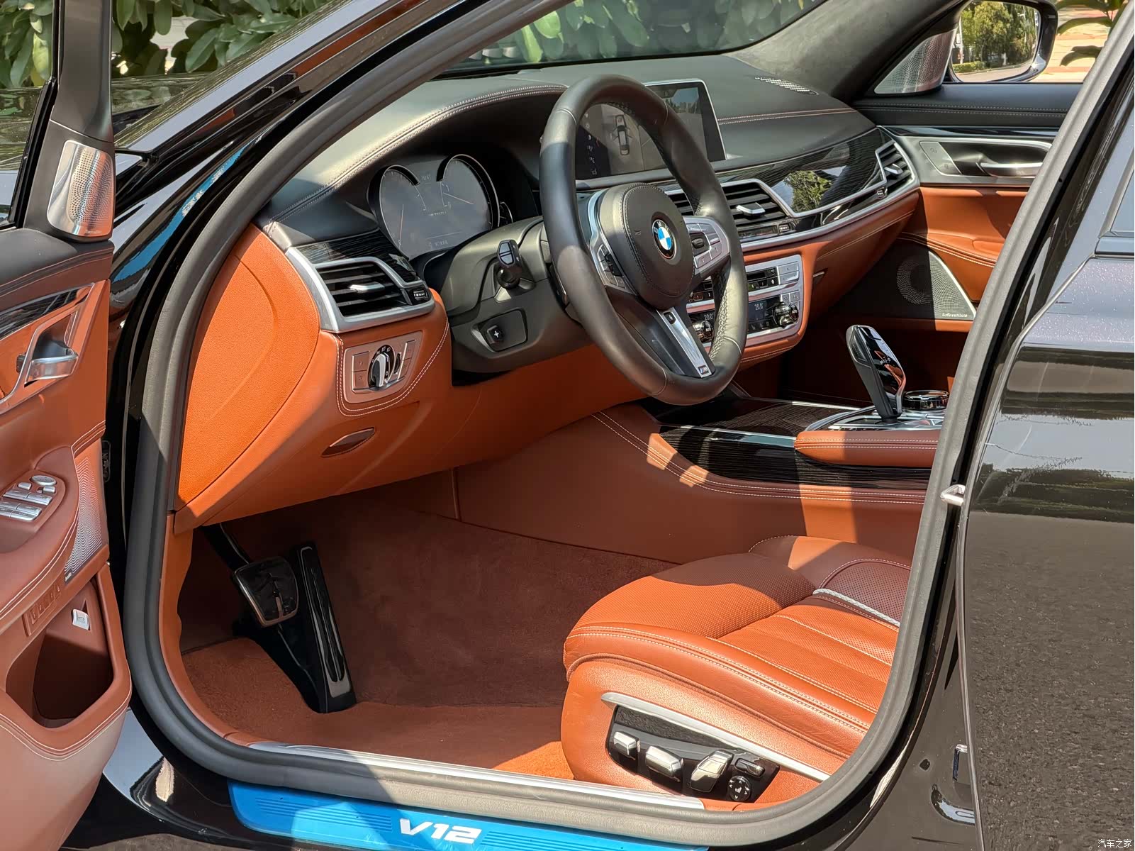 BMW 7 Series, 2018 все фото