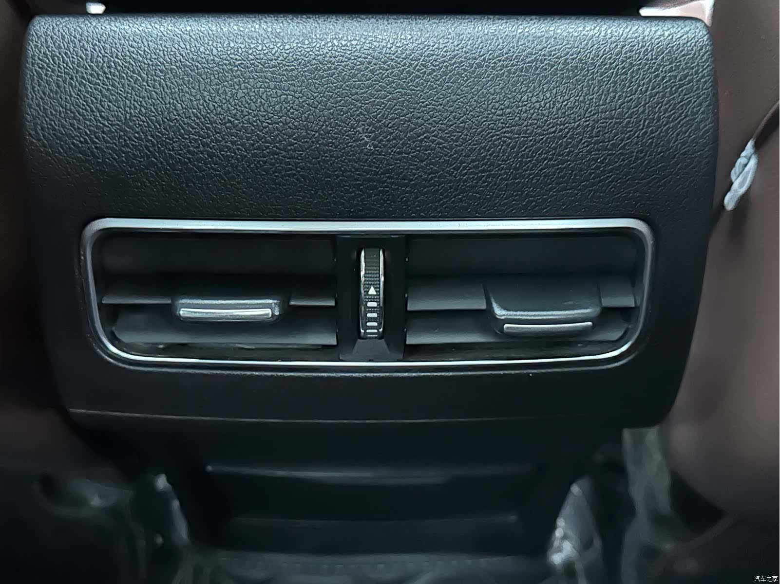Zotye T600, 2017 17