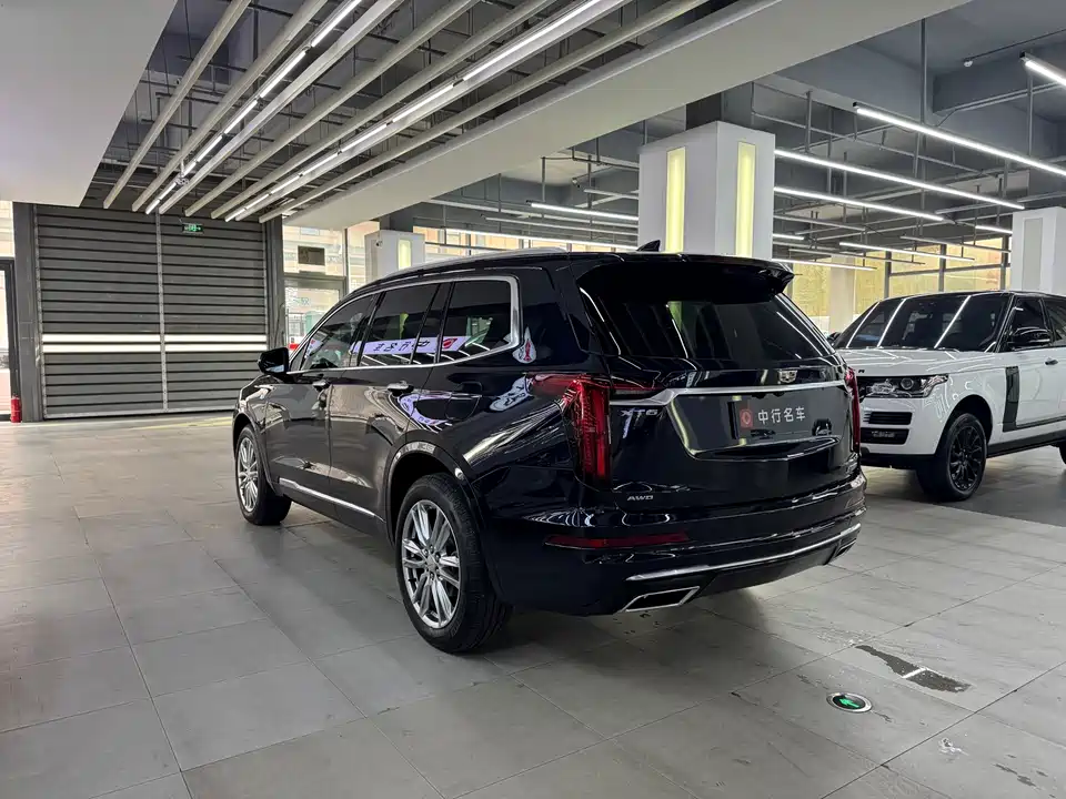 Cadillac XT6