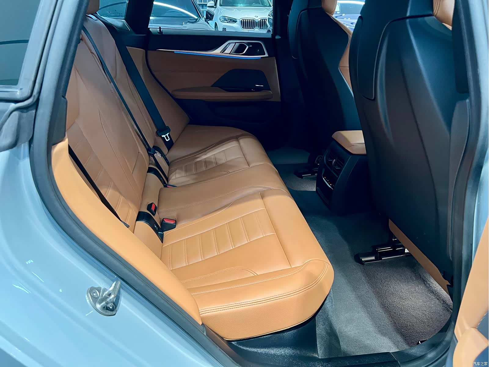 BMW i4, 2023 13