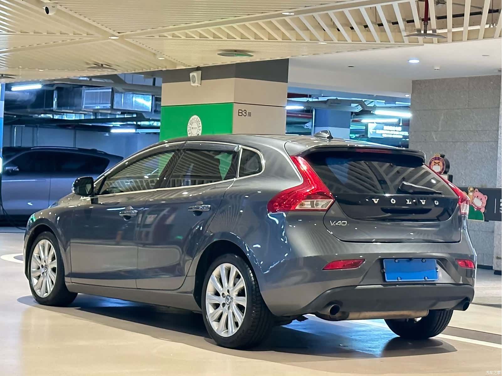 Volvo V40, 2014 4