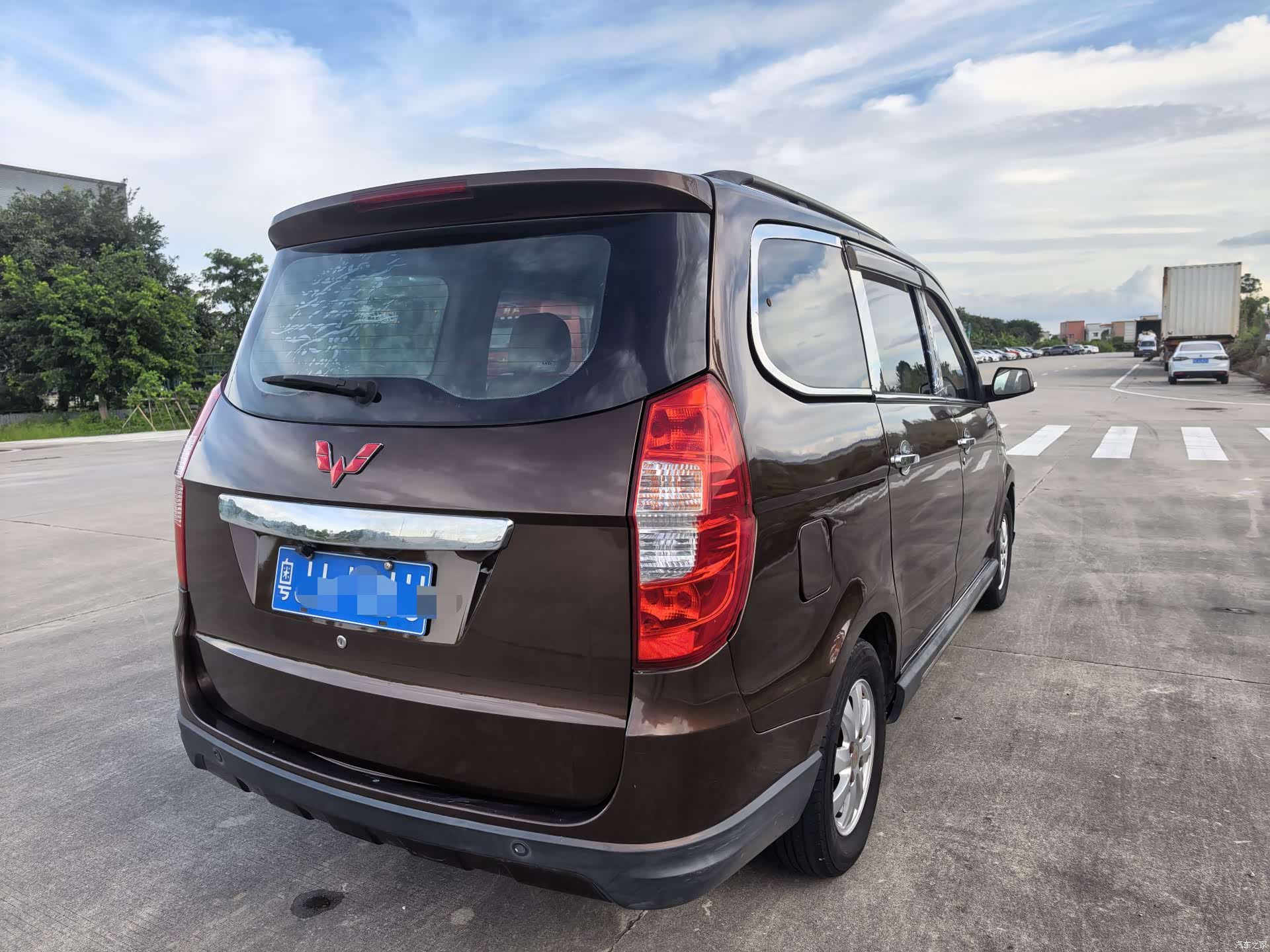 Wuling Hongguang, 2014 все фото