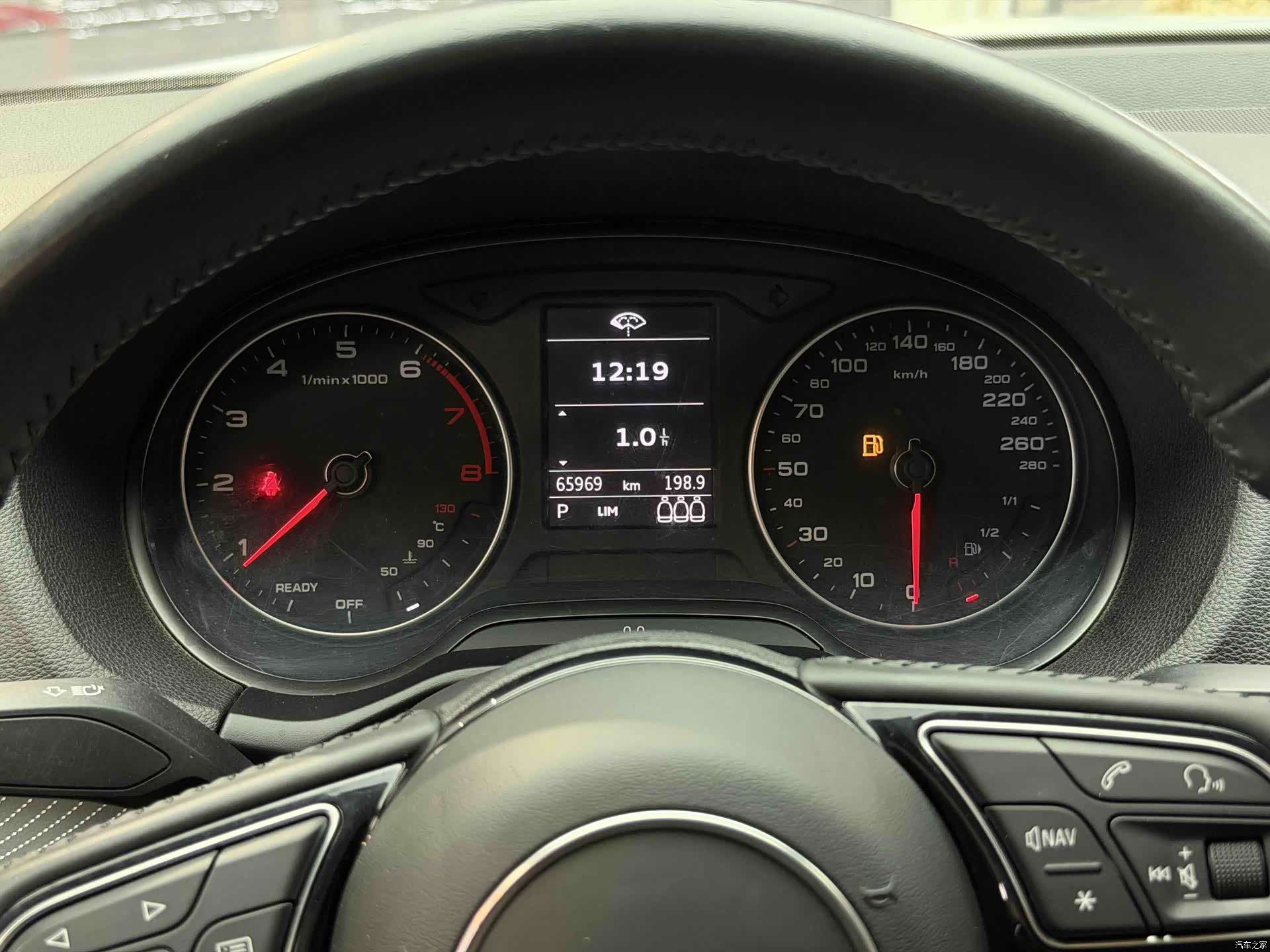 Audi Q2L, 2019 17