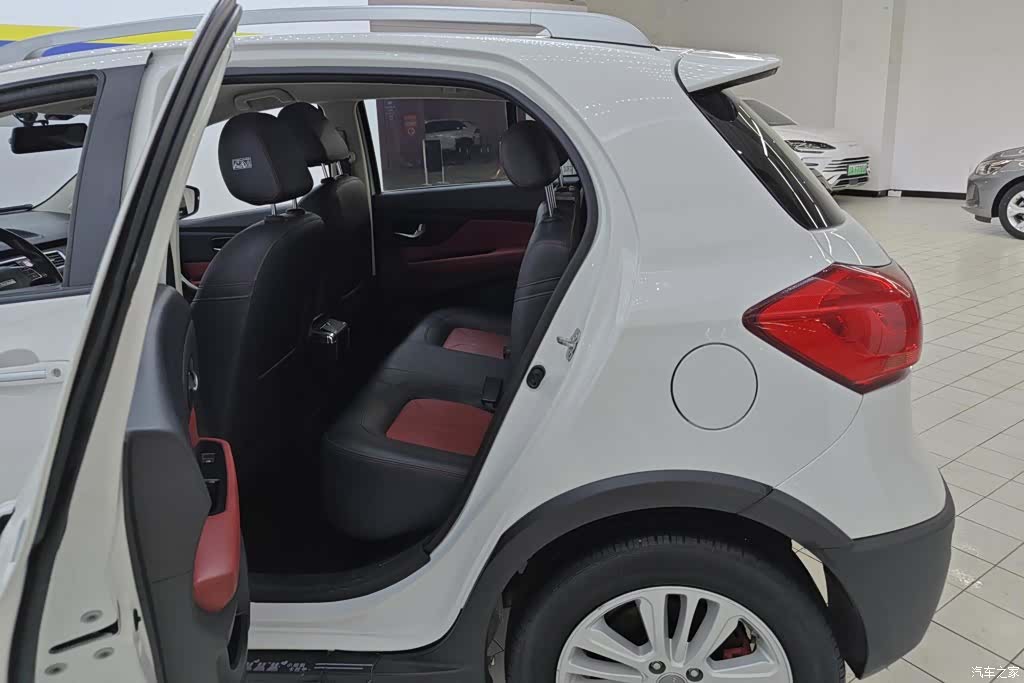 Haval H1, 2016 11