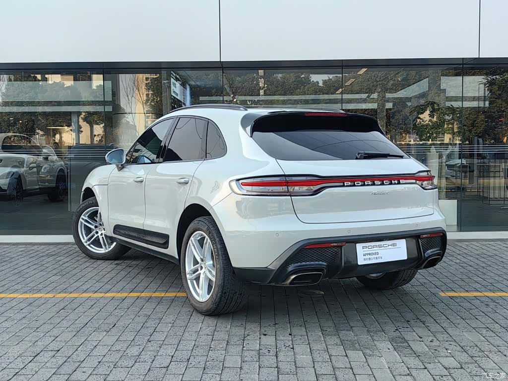 Porsche Macan, 2023 3