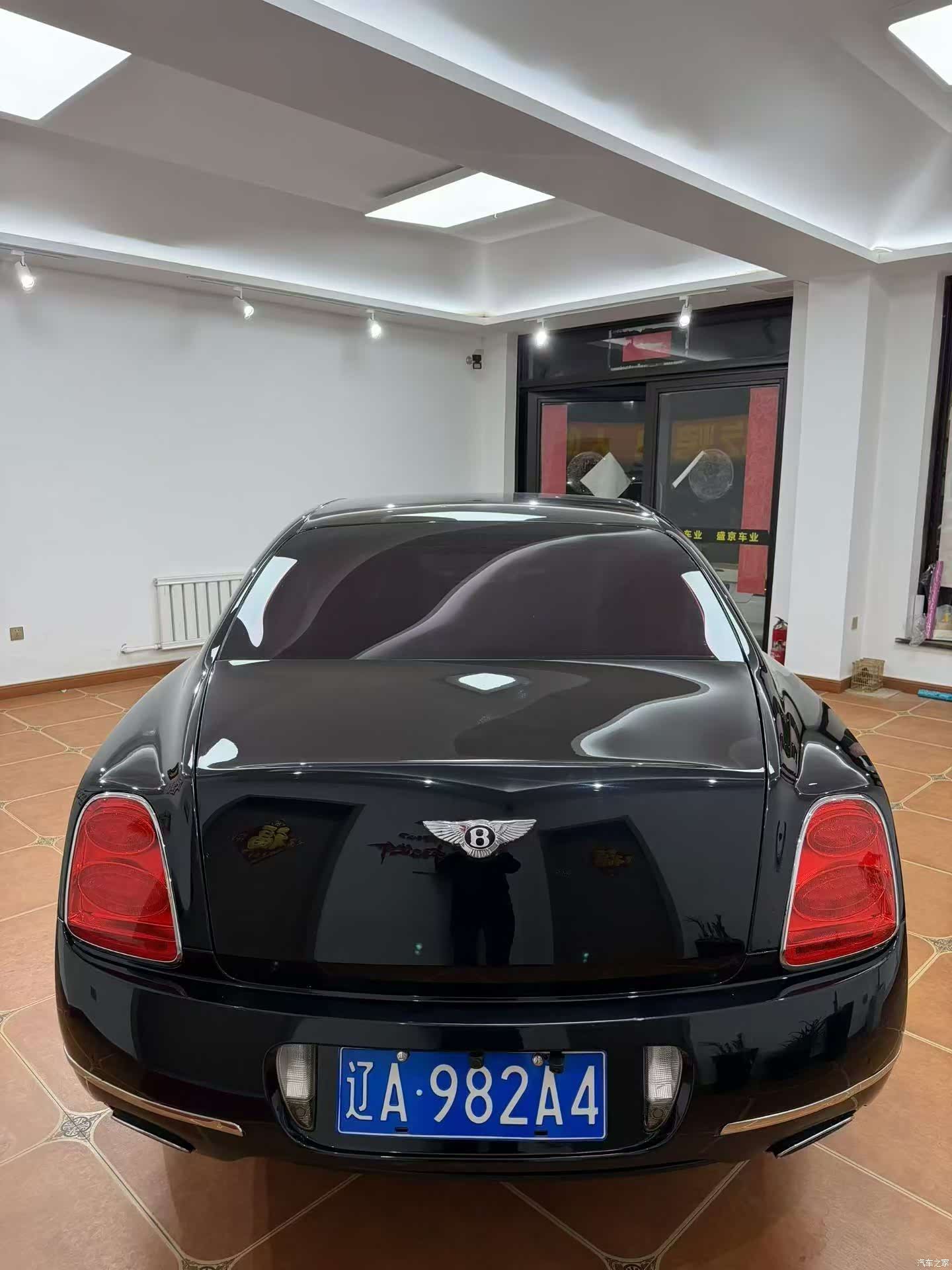Bentley Flying Spur, 2010 8