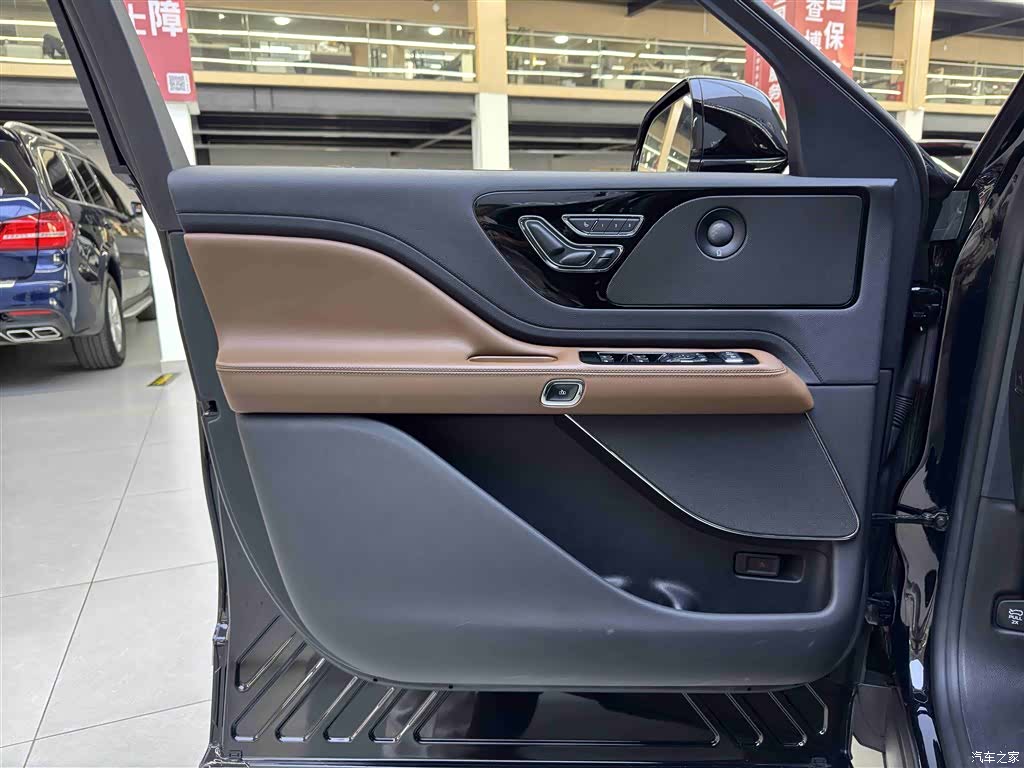 Lincoln Aviator, 2021 14
