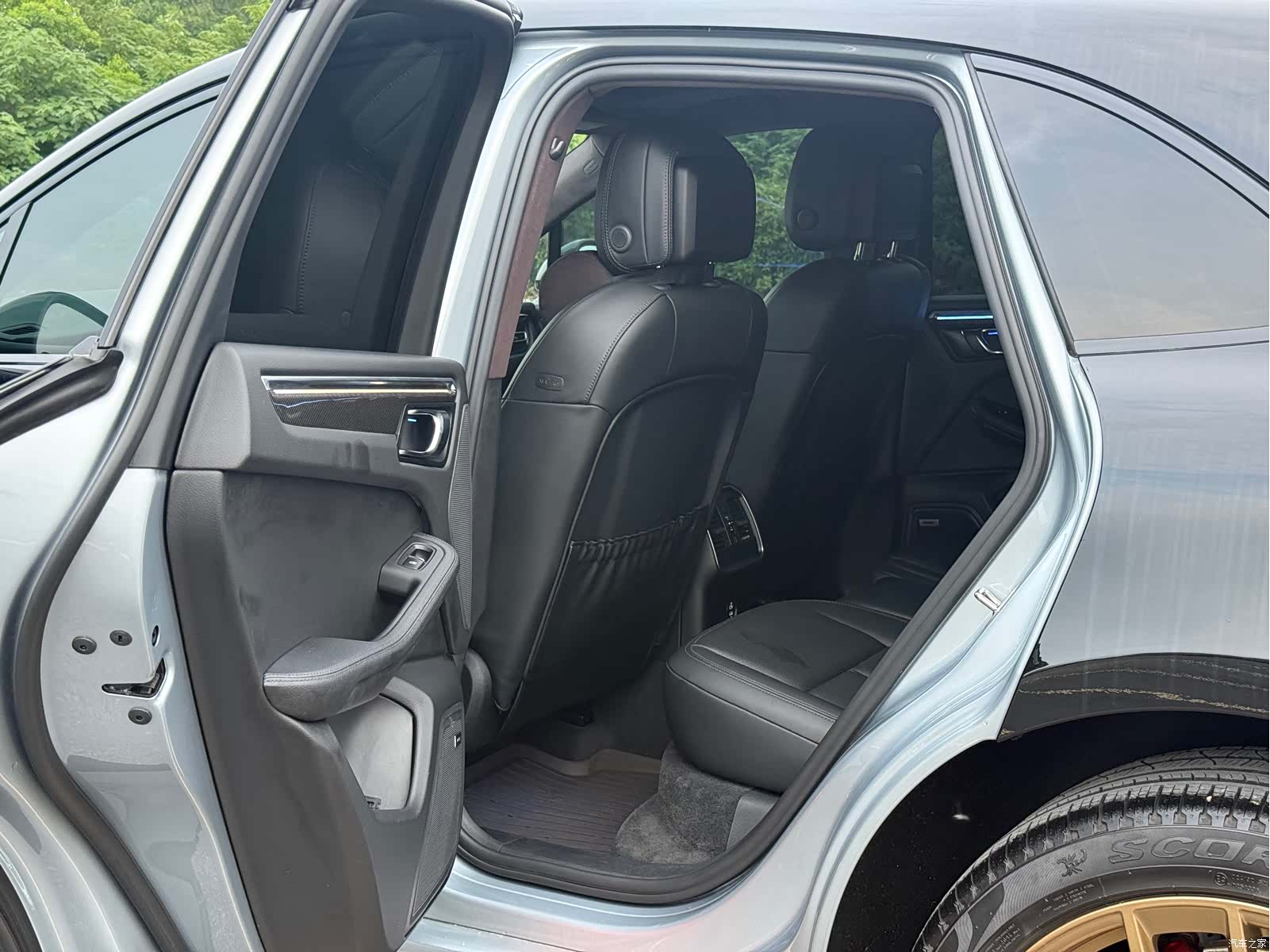 Porsche Macan, 2022 10