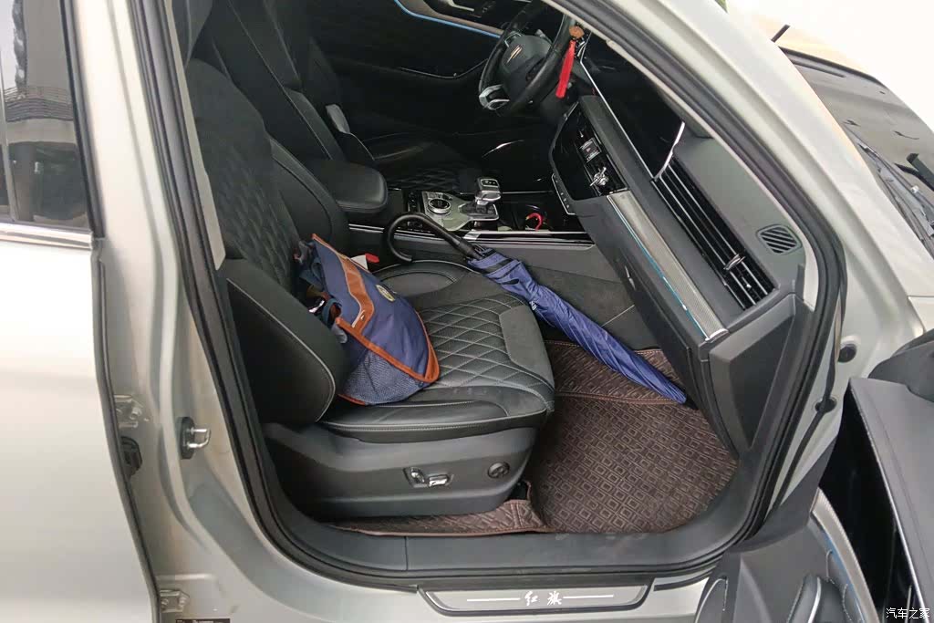 Hongqi HS5, 2019 8