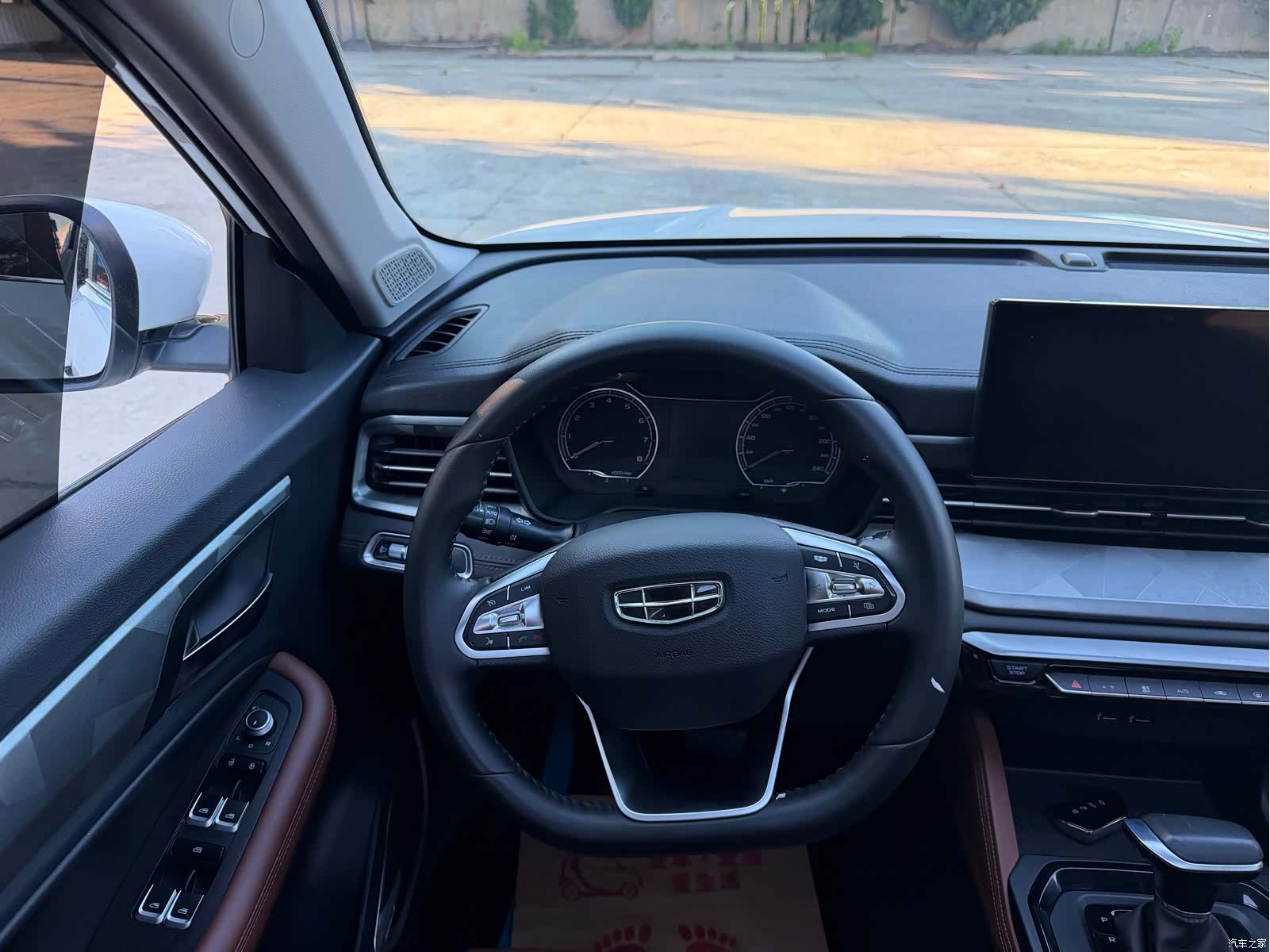 Geely X6, 2023 9