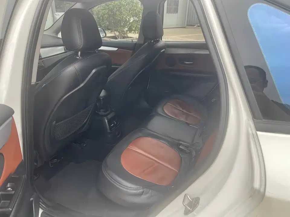 BMW 2 series station wagon