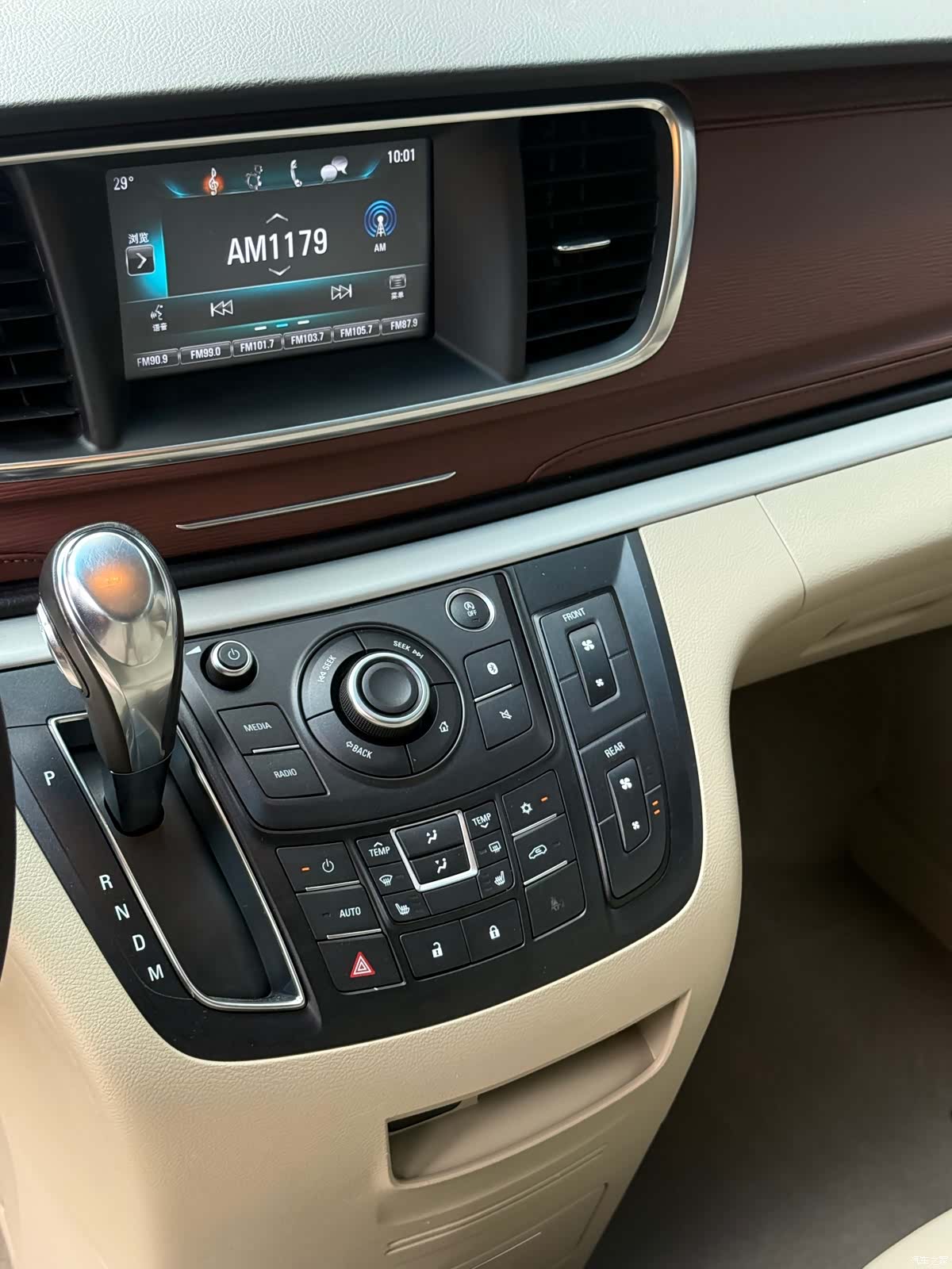Buick GL8, 2017 4