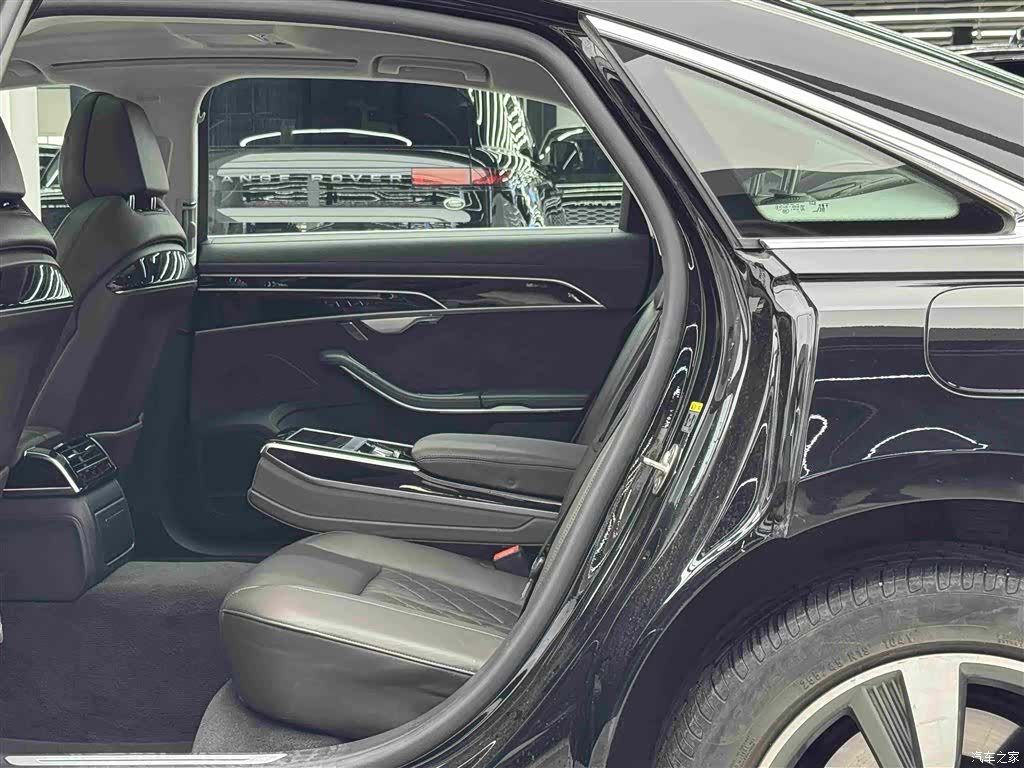 Audi A8L, 2022 9