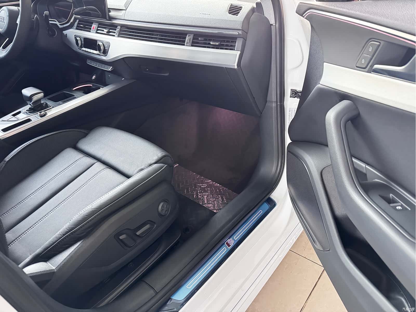 Audi A4L, 2021 8